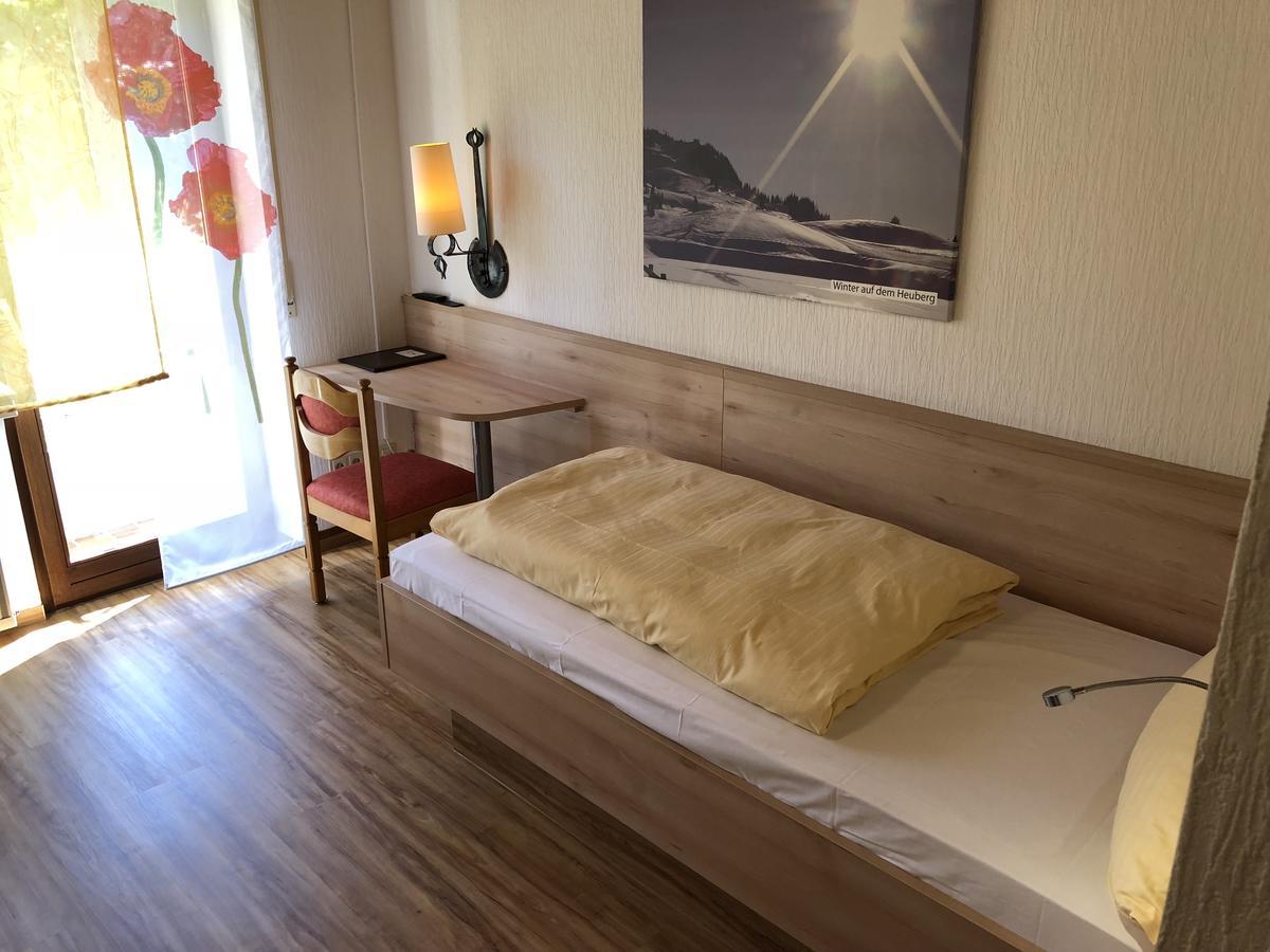 Hotel Heuberger Hof, Wehingen Экстерьер фото